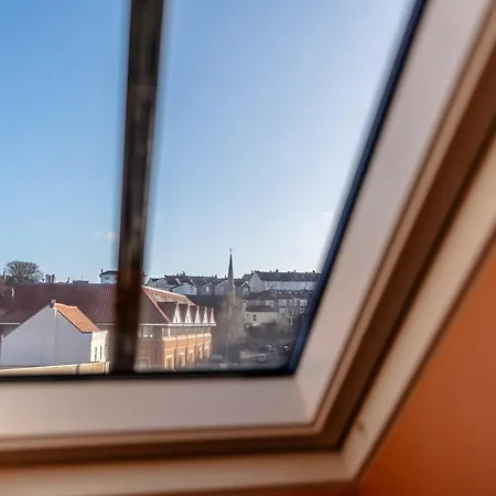 Apartamento High Street Hideaway, Private Entrance, Parking Bristol