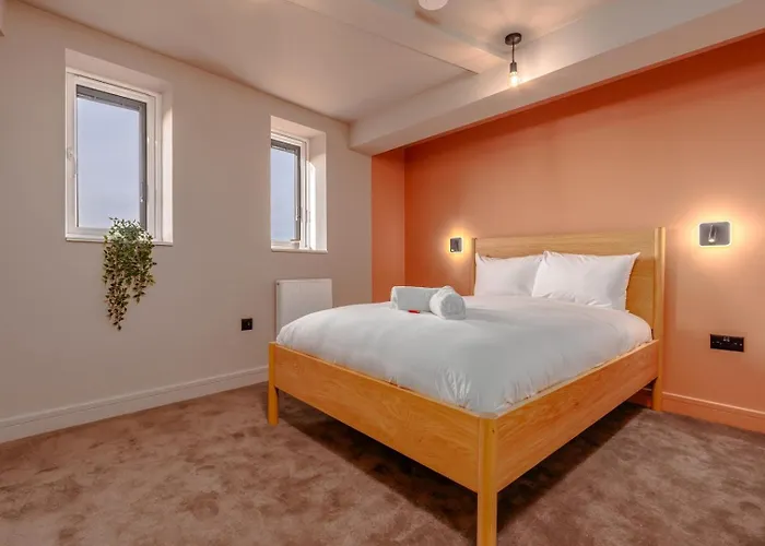 High Street Hideaway, Private Entrance, Parking 布里斯托