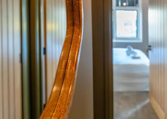 아파트 High Street Hideaway, Private Entrance, Parking *